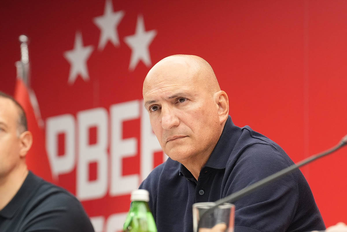 Vanredno obraćanje Crvene zvezde  (2).jpg
