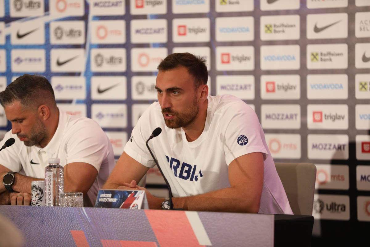 Dušan Alimpijević i Nikola Milutinov konferencija (6).jpg