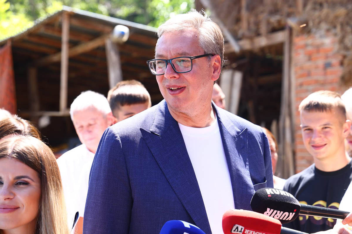 Vučić u poseti Pomoravlju (13).jpg