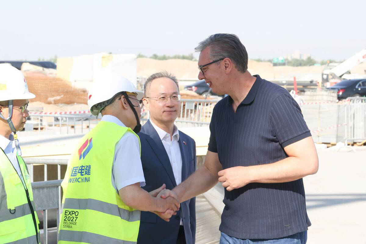 Vučić i Mali obišli gradilište EKSPO (11).jpg