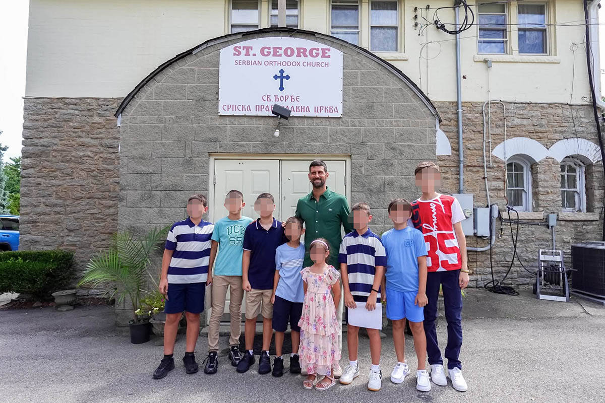 Novak Đoković u crkvi u Sinsinatiju (4).jpg