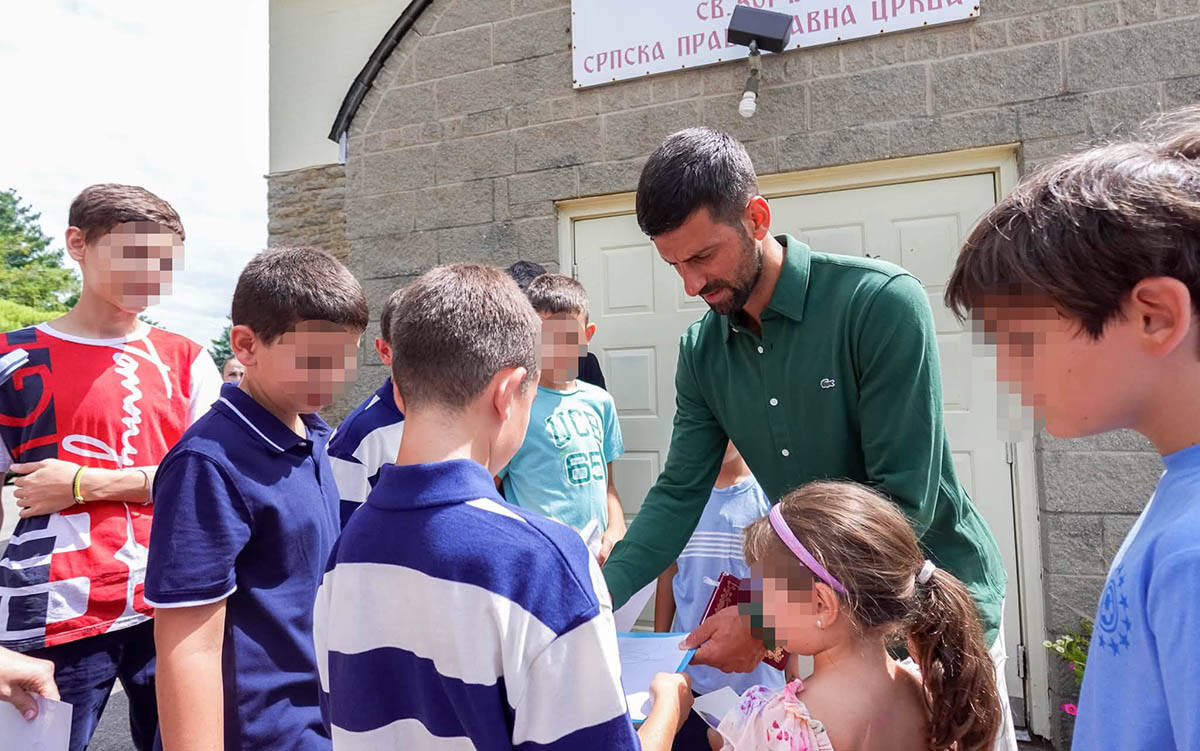 Novak Đoković u crkvi u Sinsinatiju (9).jpg