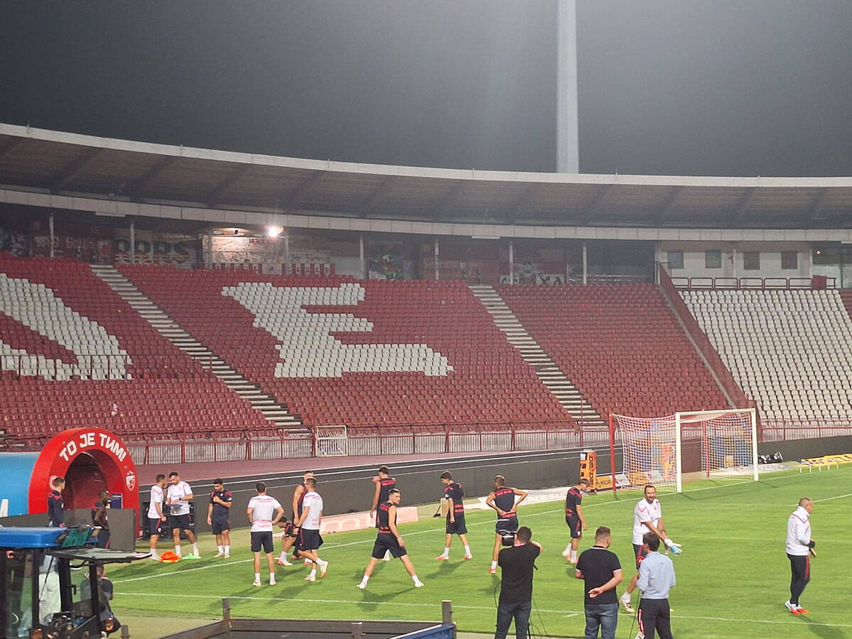 Trening fudbalera Crvene zvezde pred Viktoriju Plzenj (1).jpg