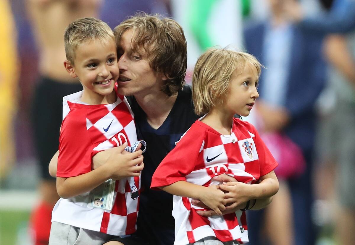 Ema Modrić sa ocem Lukom i bratom