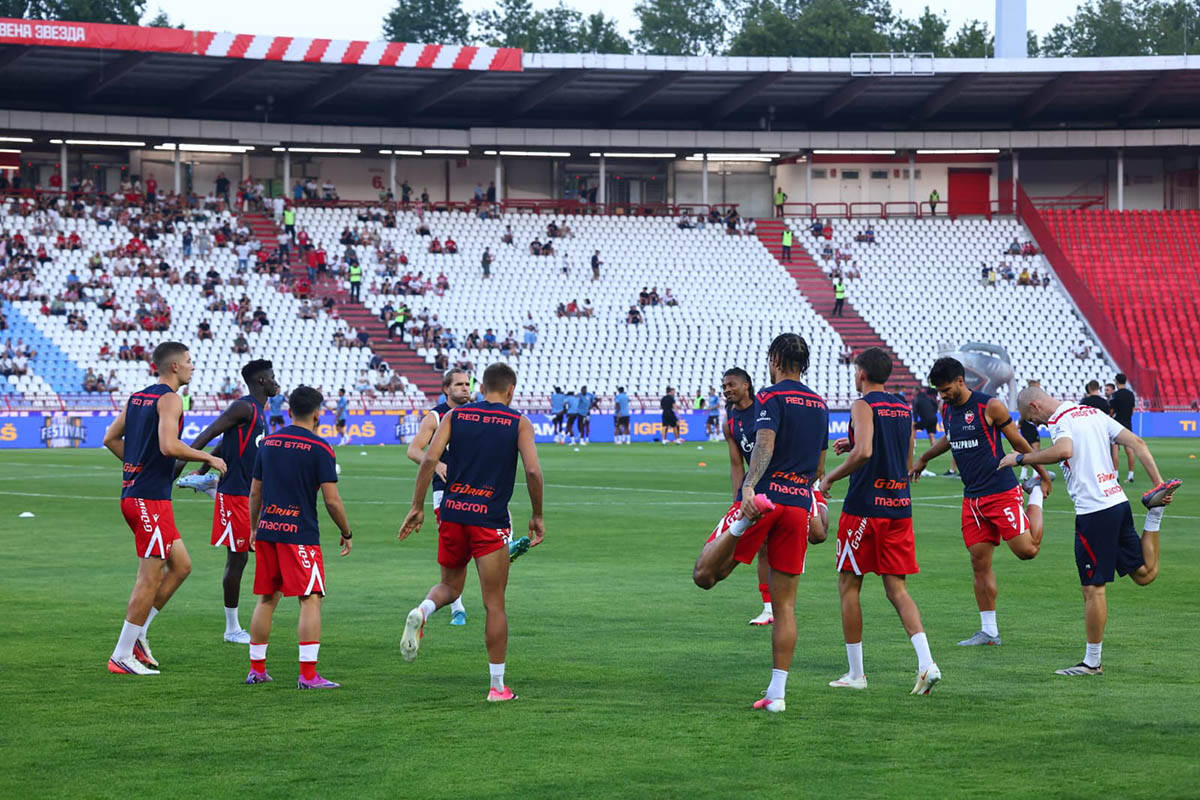 Crvena zvezda - Viktorija Plzenj 23.jpg