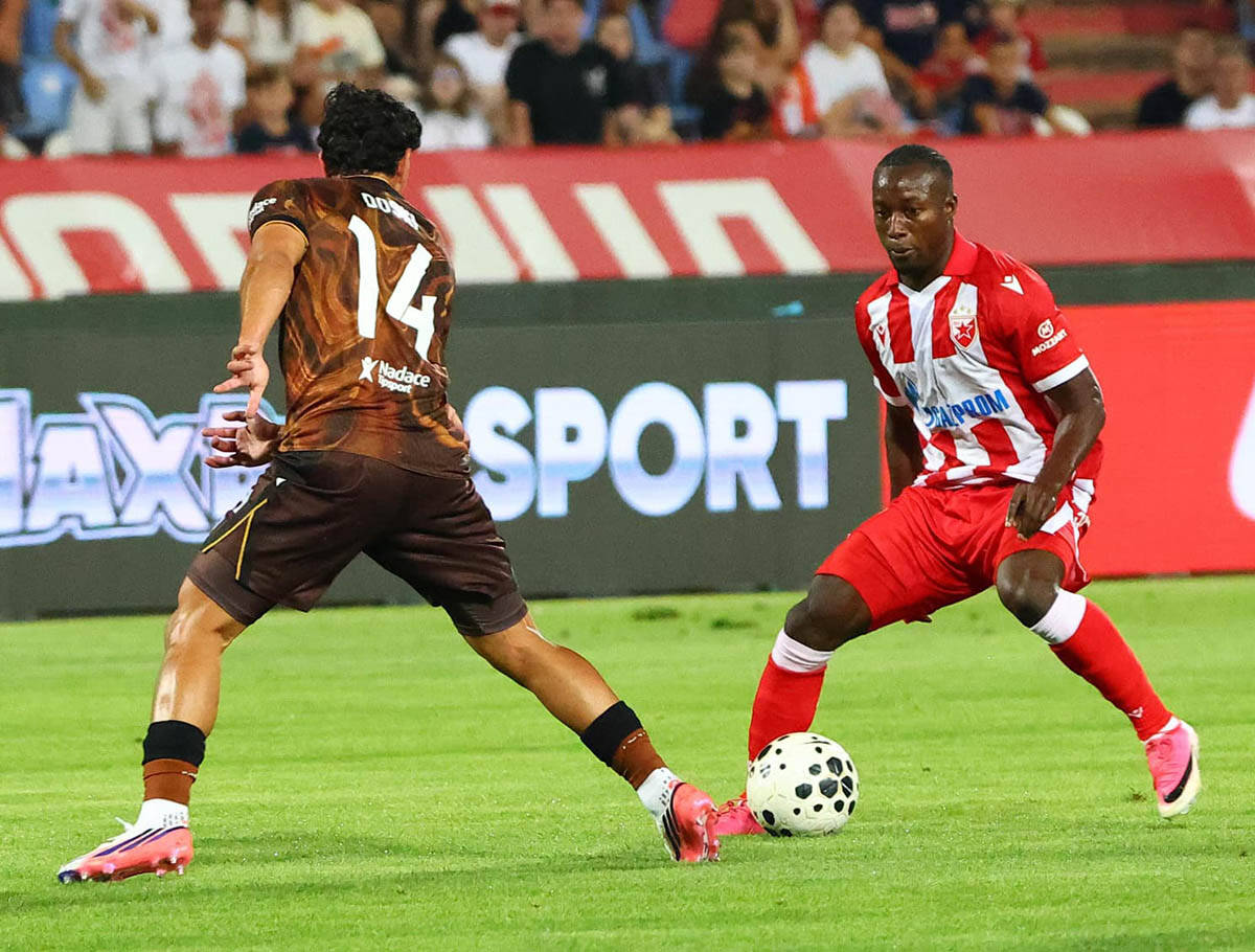 Crvena zvezda - Viktorija Plzenj 41.jpg