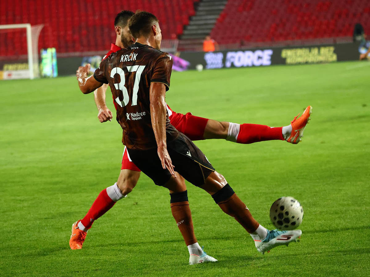 Crvena zvezda - Viktorija Plzenj 29.jpg