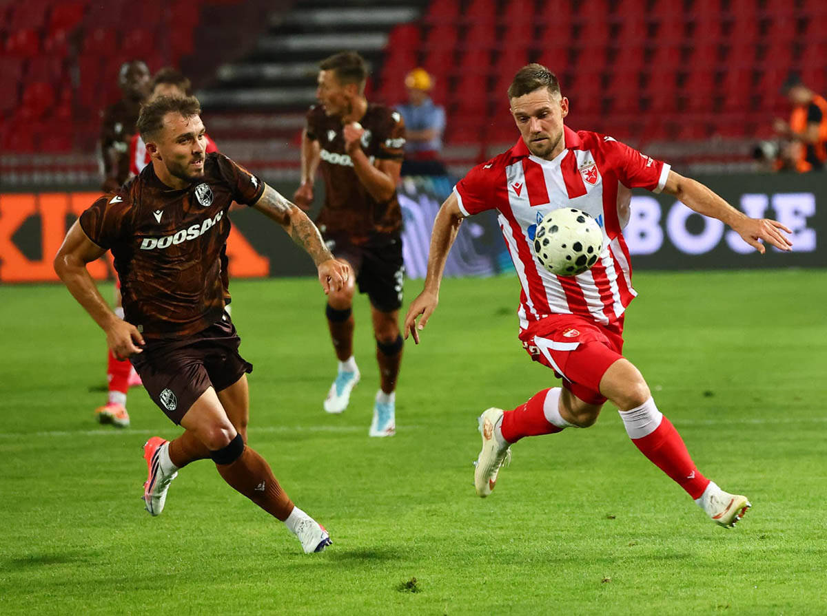 Crvena zvezda - Viktorija Plzenj 35.jpg