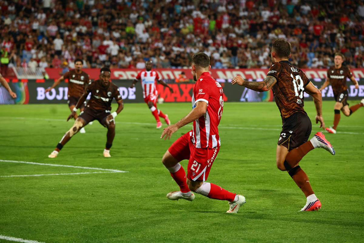 Crvena zvezda - Viktorija Plzenj 37.jpg