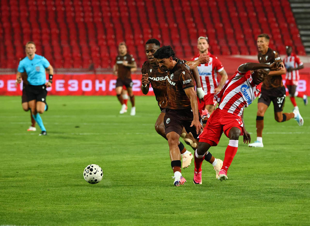 Crvena zvezda - Viktorija Plzenj 42.jpg