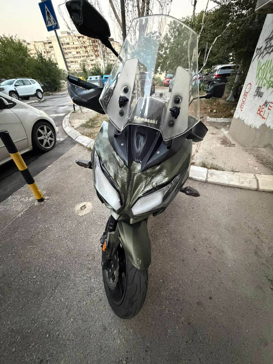 Zapaljeni automobili na Voždovcu 2.jpg