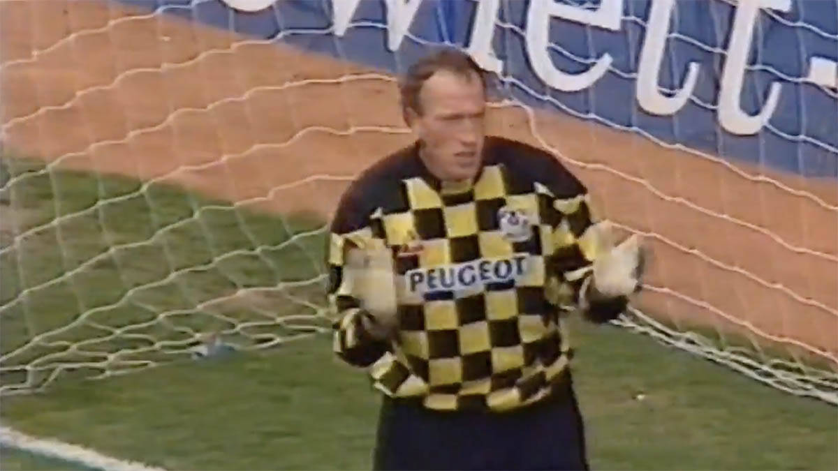 Steve Ogrizovic8.jpg