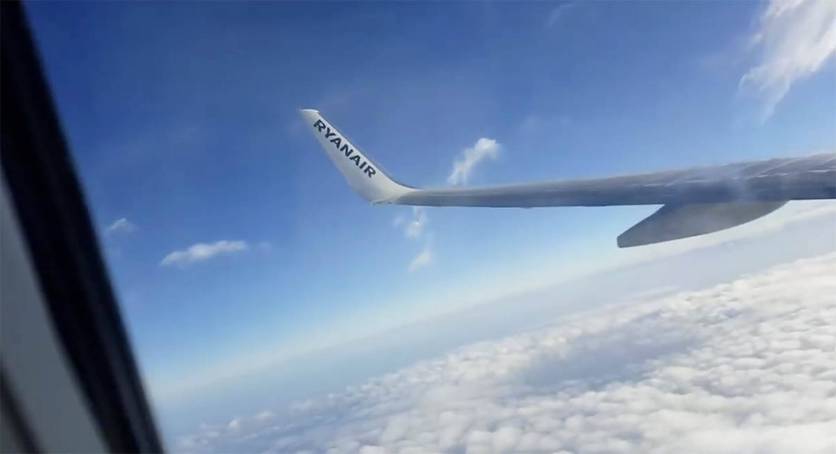 Turbulencija u avionu Ryanair aviona 5.jpg