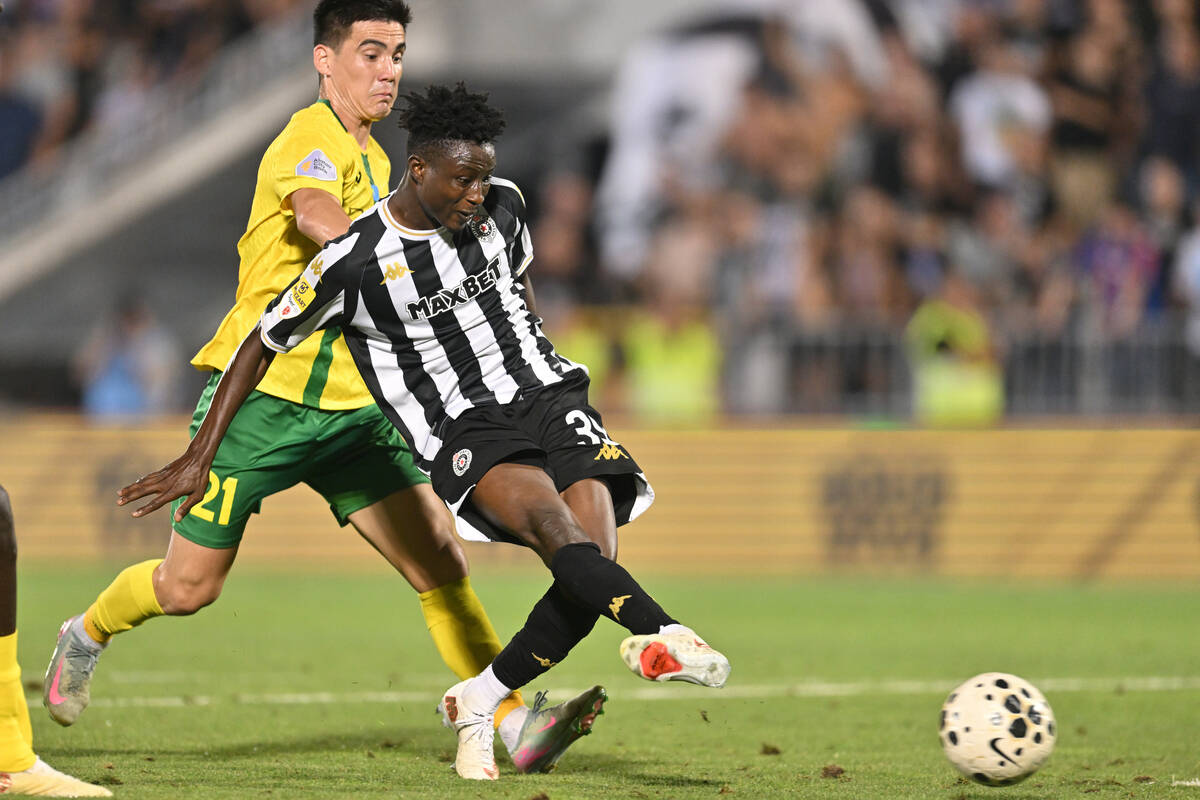 Ibrahim Zubairu daje gol protiv Tobola