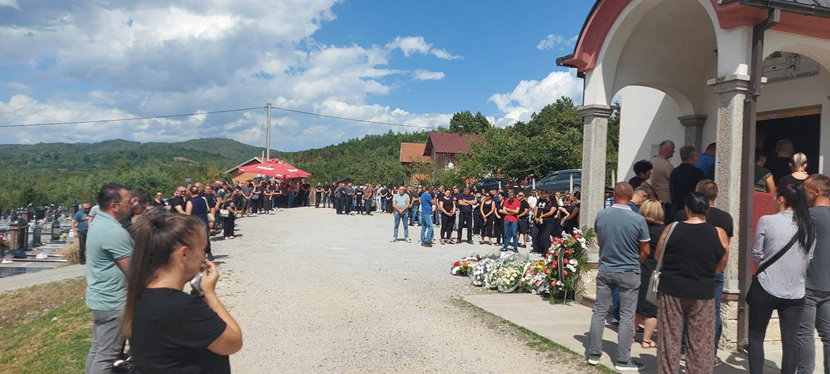omiš sahrana (1).jpg