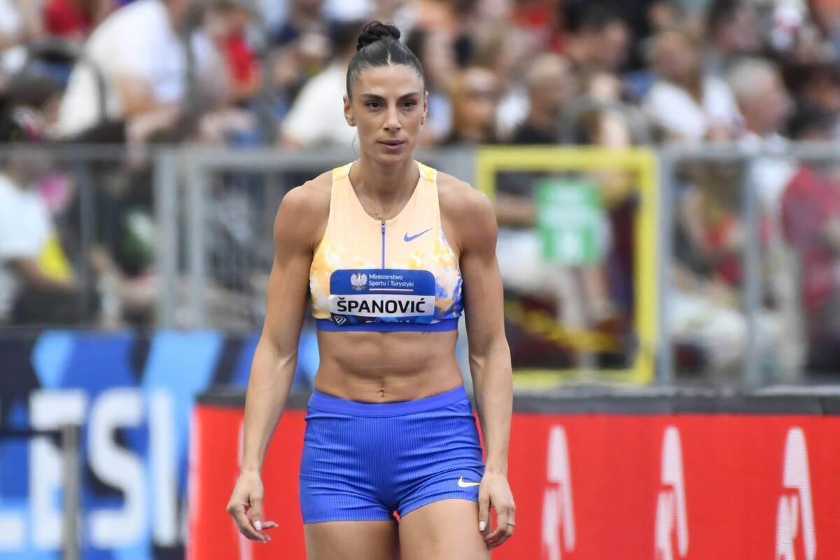 Ivana Španović skače troskok u Dijamantskoj ligi