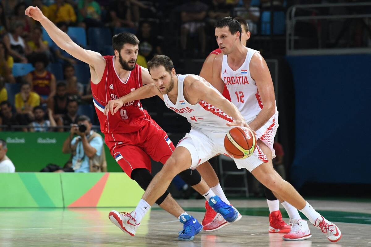 Bojan Bogdanović na utakmici protiv Srbije