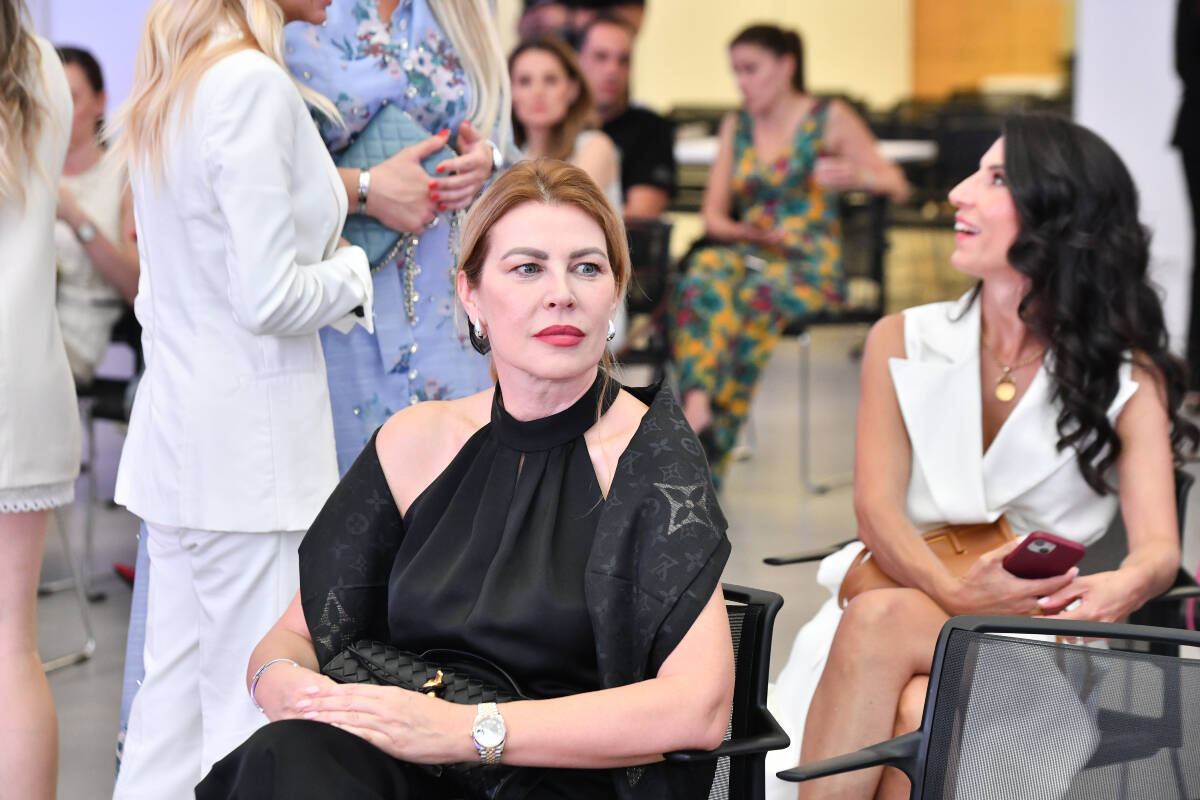Milka Forcan u prvom redu na panelu epota u 21. veku - prvi utisak