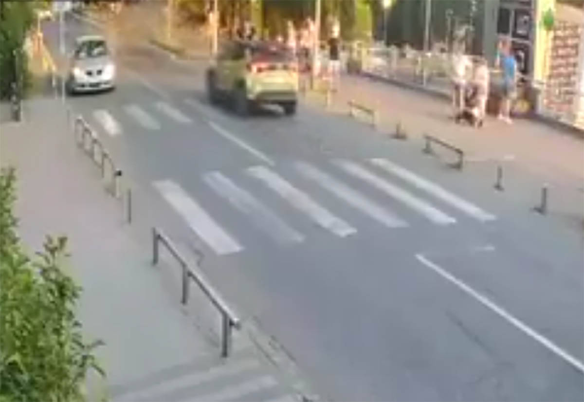 Auto pokosio majku sa decom u Kraljevu (4).jpg