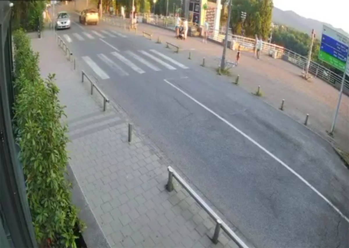 Auto pokosio majku sa decom u Kraljevu (8).jpg