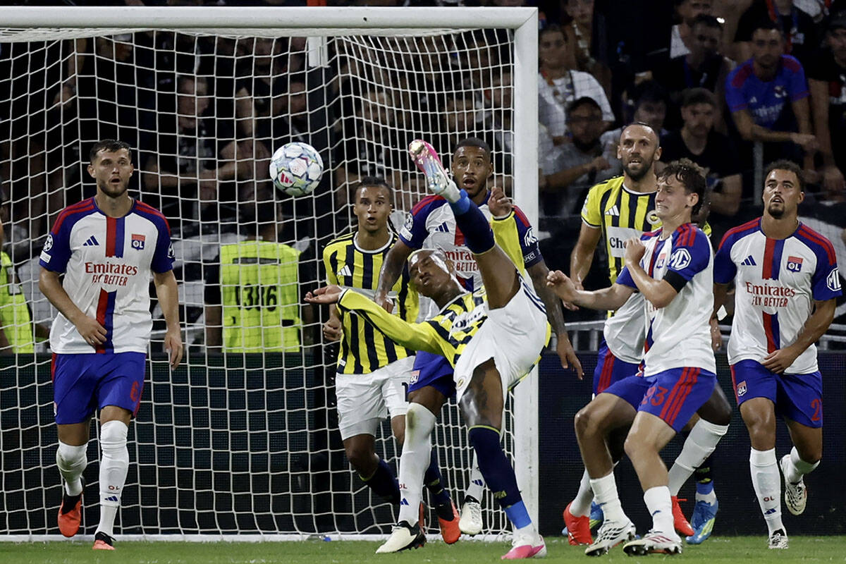 Lyon - Fenerbahce (3).jpg