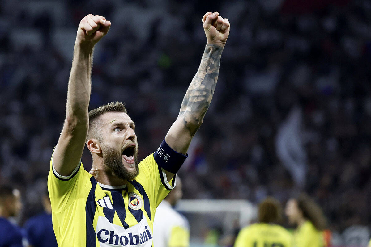 Lyon - Fenerbahce (13).jpg