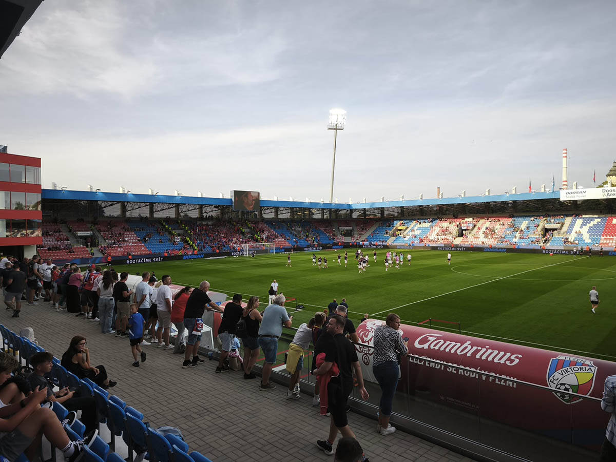 Stadion Viktorije u Plzenju (2).jpg