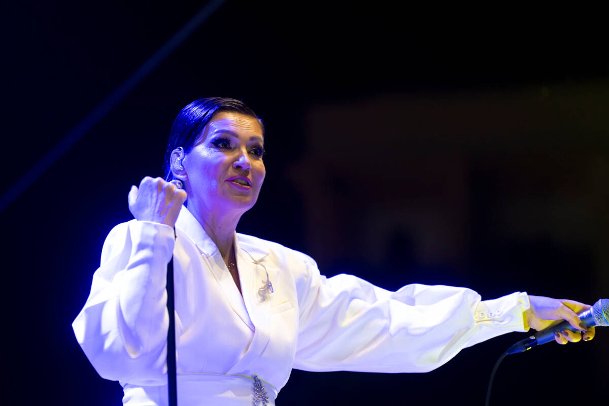 Nina Badrić naslovna.jpg