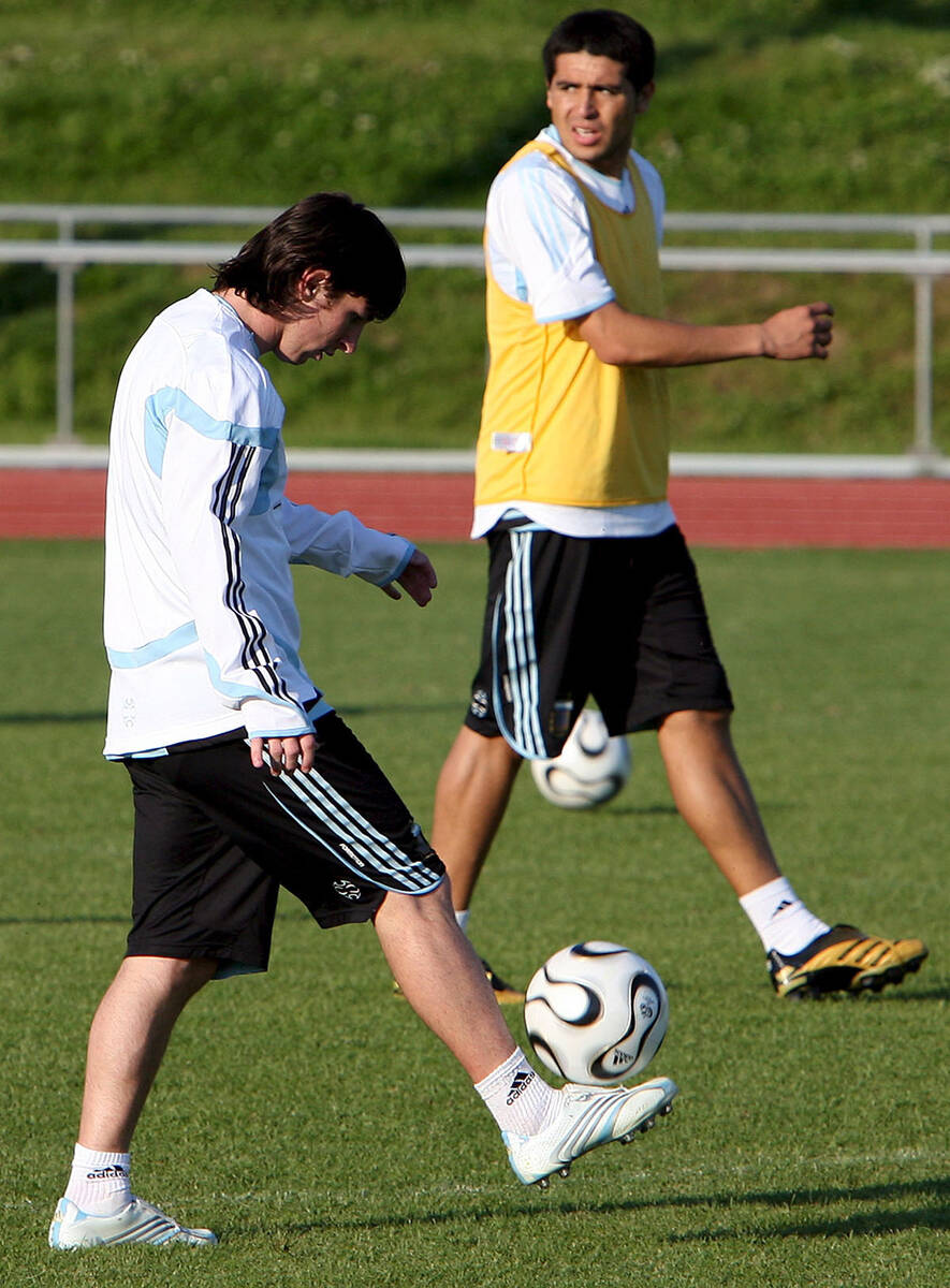 Lionel Messi 2006 (7).jpg