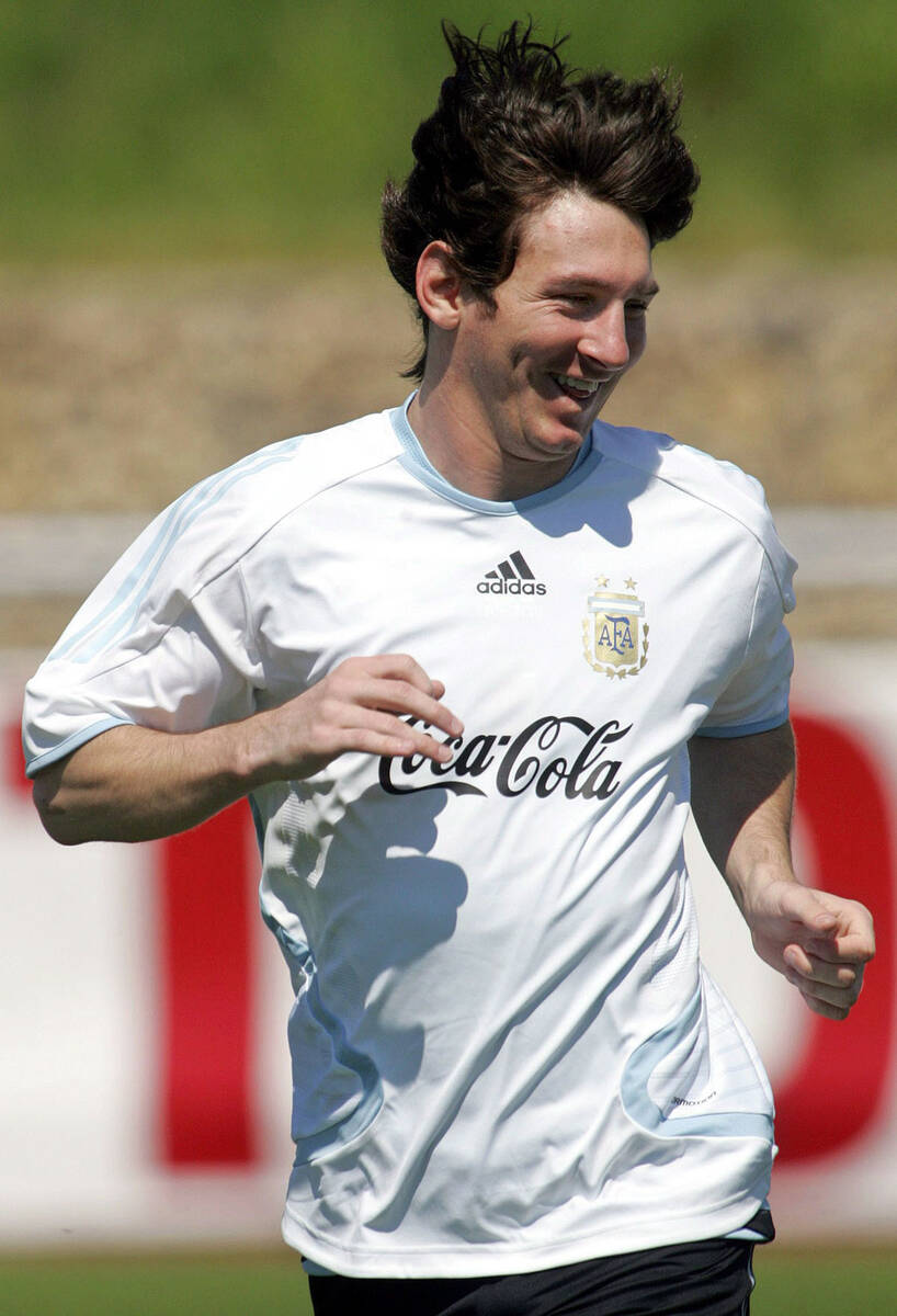 Lionel Messi 2006 (8).jpg