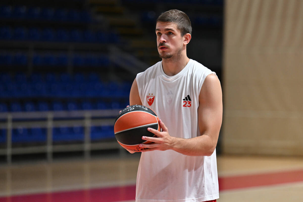 Nikola Đurišić na treningu Zvezde u Pioniru