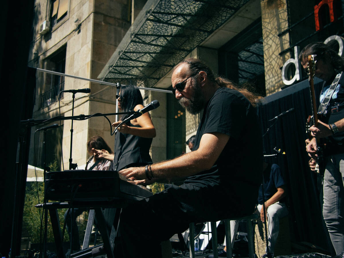 neverne_bebe_mini_koncert-45.jpg