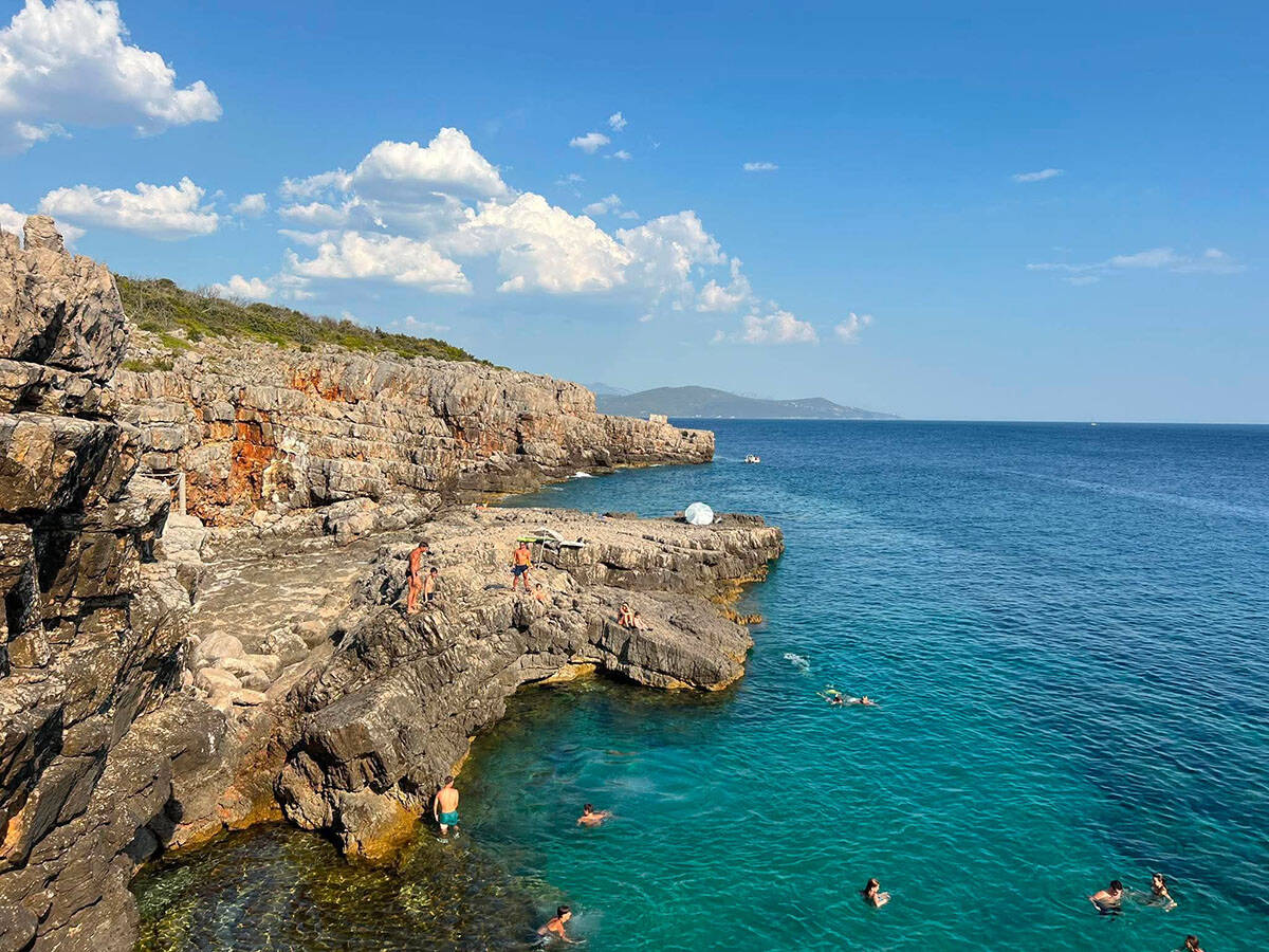 Rt Veslo jedna od najlepših plaža u Crnoj Gori (1).jpg