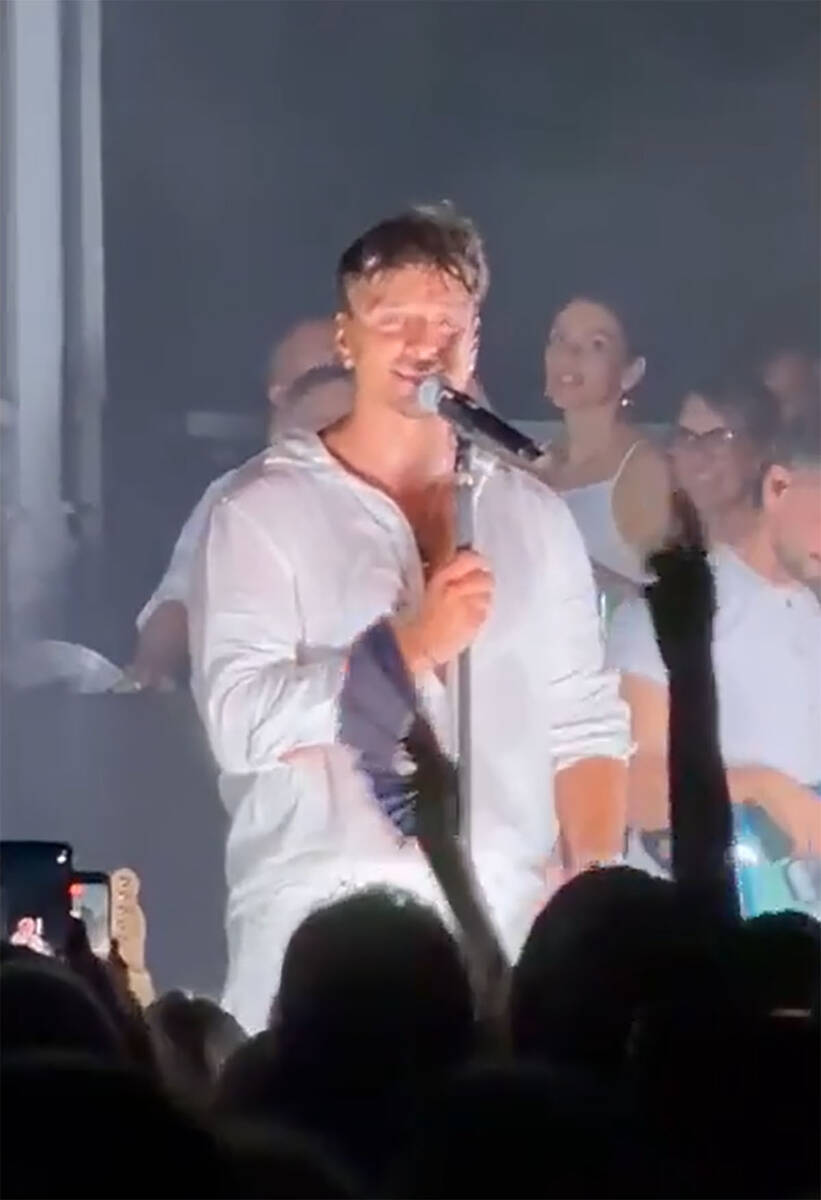 Adi Šoše koncert u Botaničkoj bašti (5).jpg