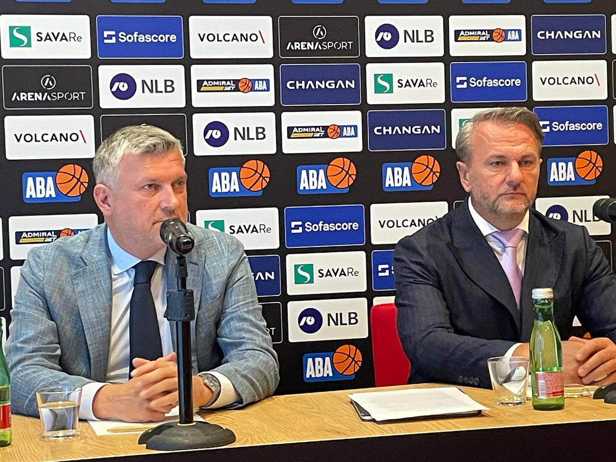 Ostoja Mijailović konferencija u Ljubljani (1).jpg