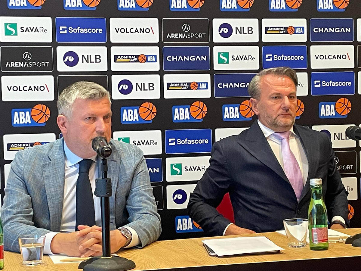 Ostoja Mijailović konferencija u Ljubljani (4).jpg