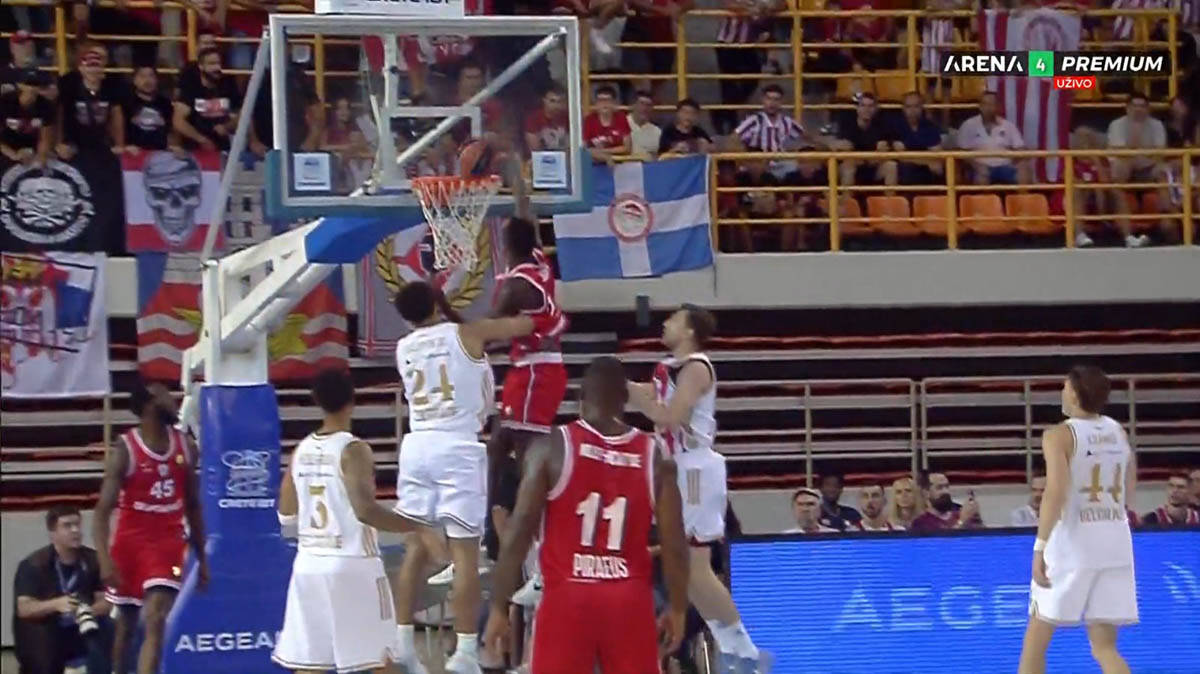 Crvena zvezda - Olimpijakos.jpg