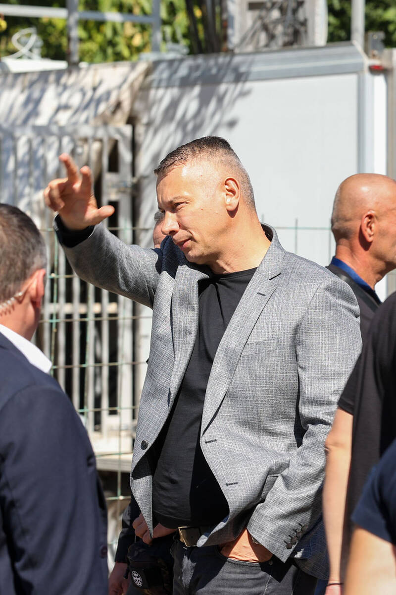 Draško Stanivuković na sahrani Ratka Mladića (3).jpg