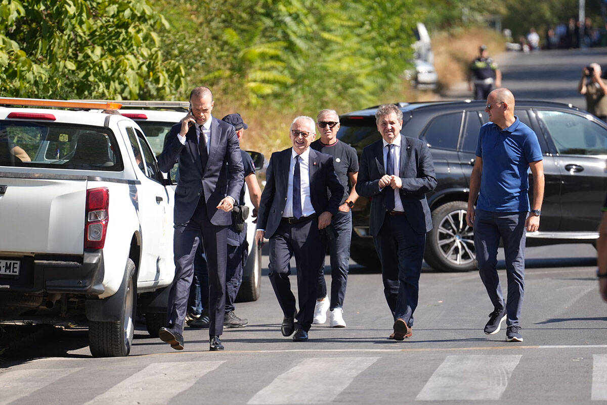 Delegacija Crvene zvezde na sahrani Ratka Mladića (3).jpg