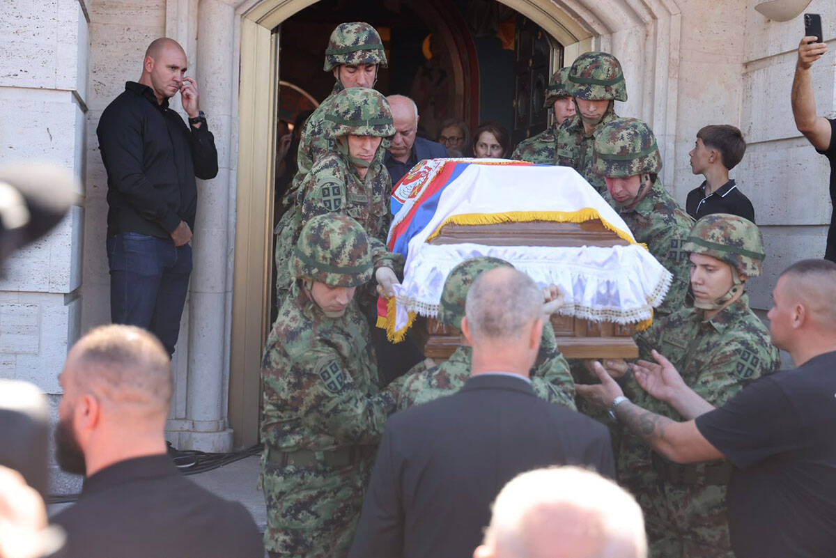 Povorka Ratko Mladić (2).jpg