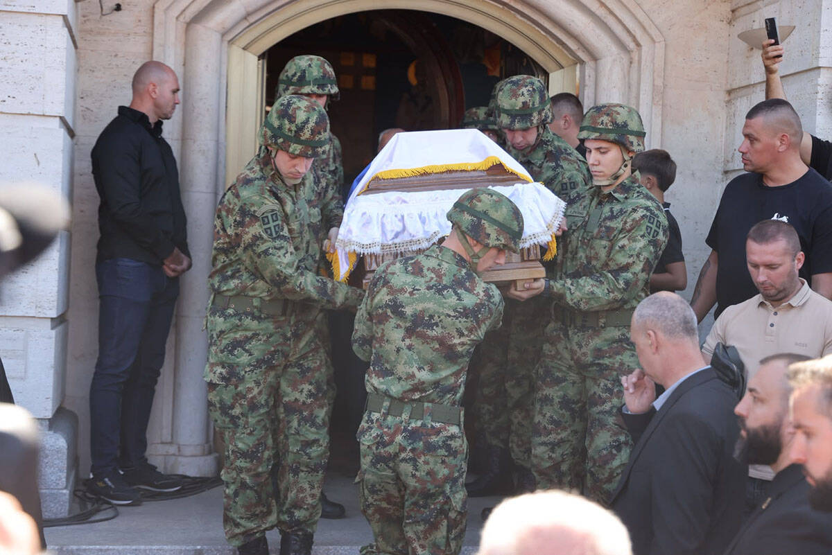 Povorka Ratko Mladić (3).jpg