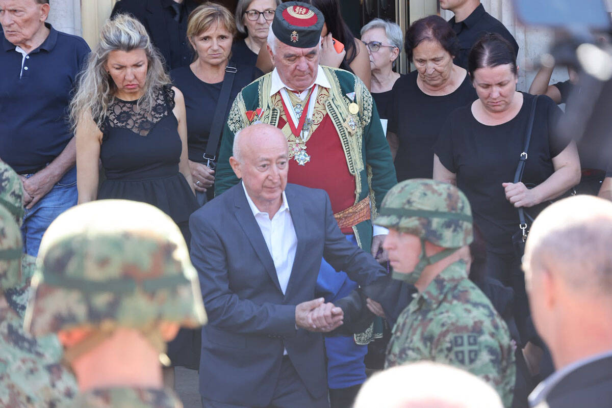 Povorka Ratko Mladić (4).jpg
