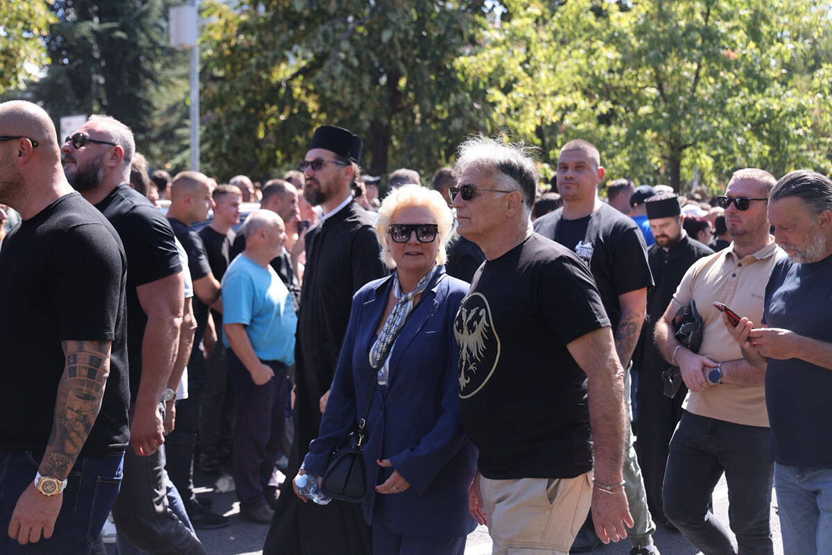 Povorka Ratko Mladić  (3).jpg