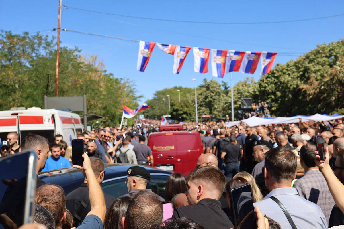 Kombi sa telom Ratka Mladića (6).jpg