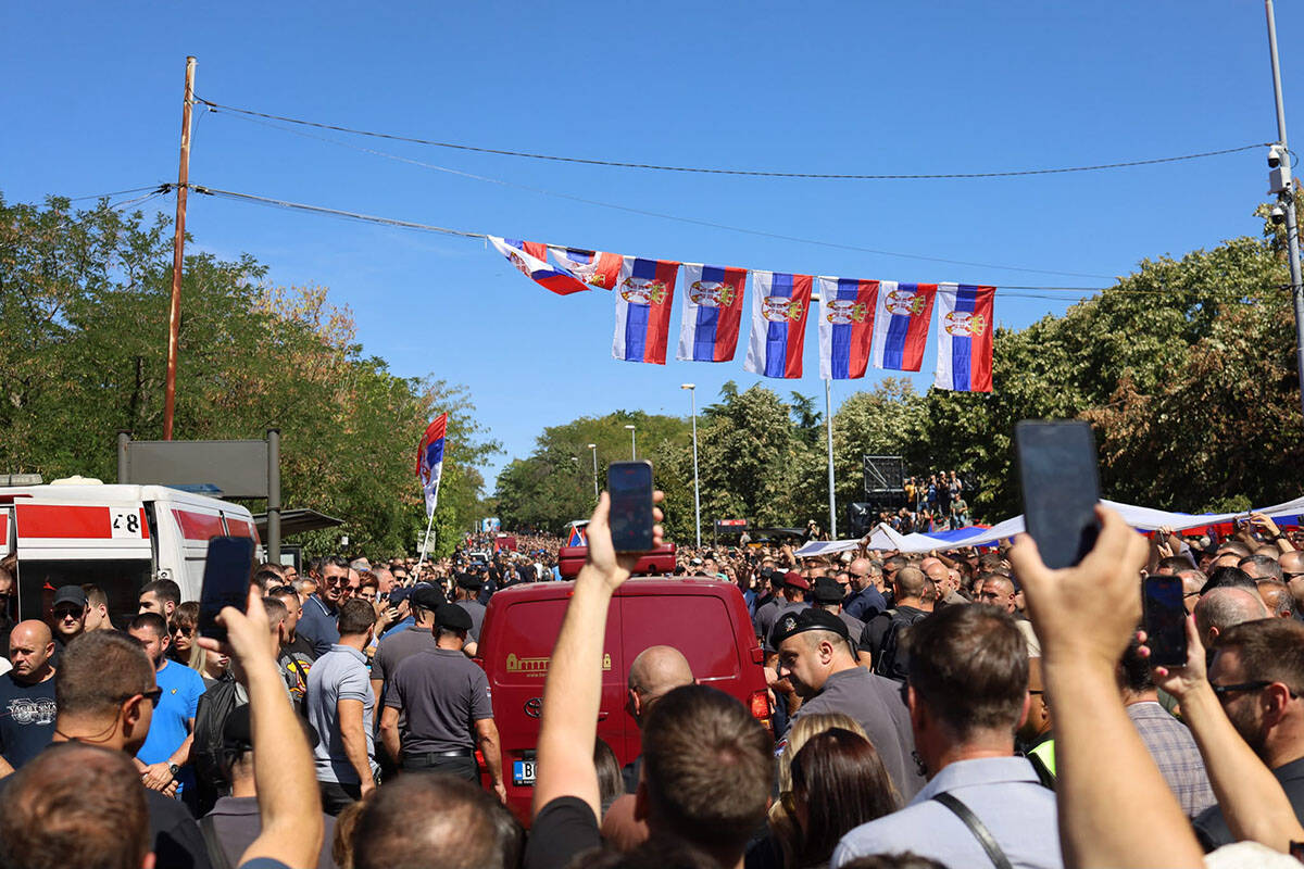 Kombi sa telom Ratka Mladića (1).jpg