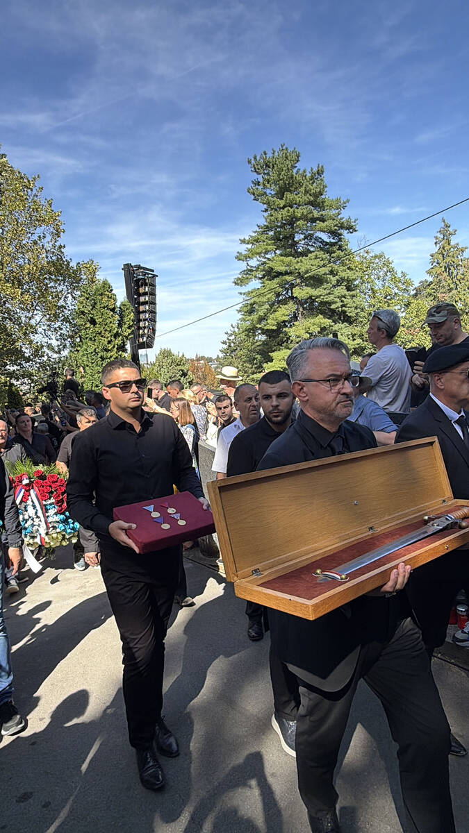 Povorka Ratko Mladić  (12).jpg