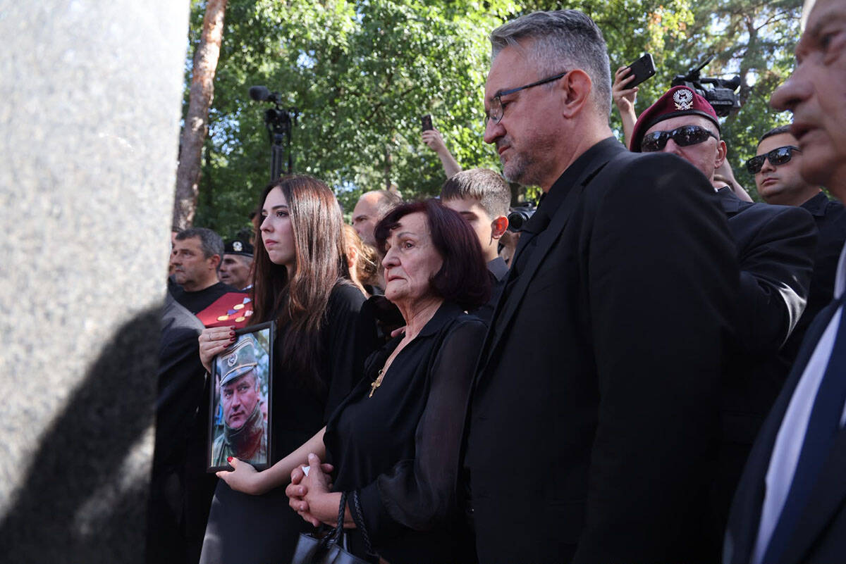 Povorka Ratko Mladić  (13).jpg