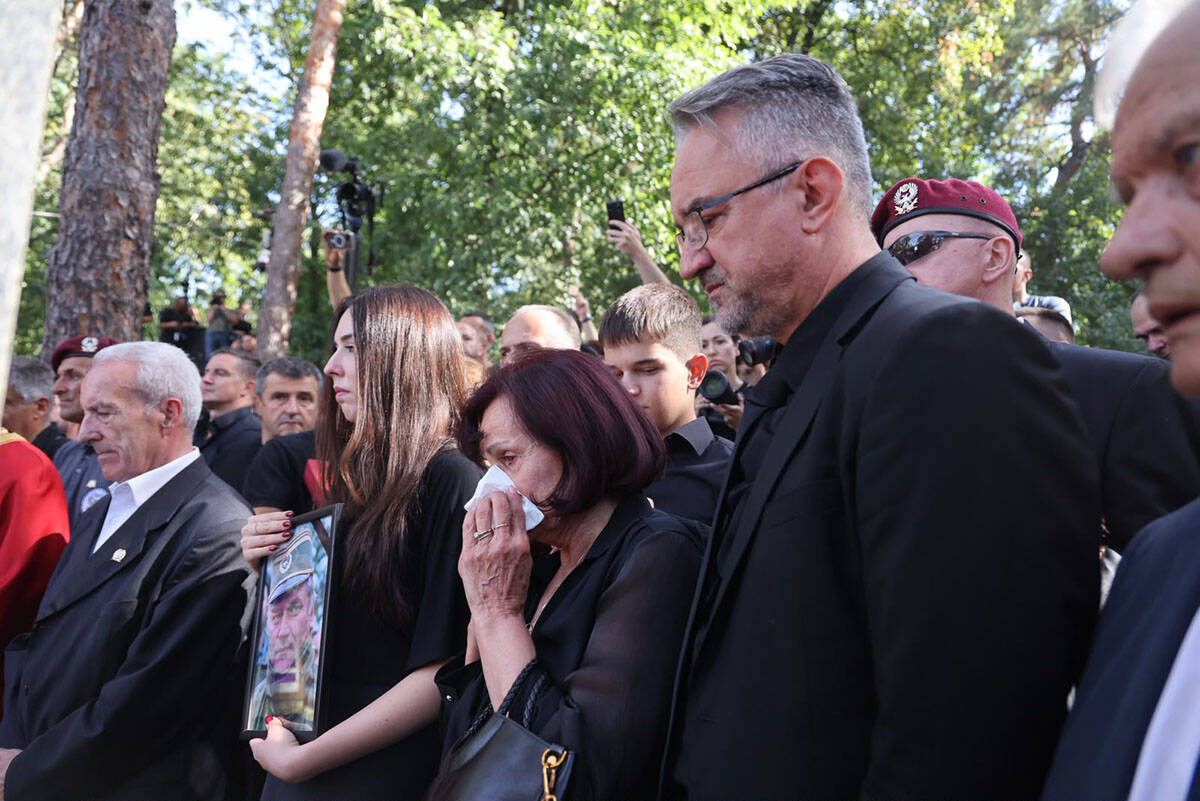Povorka Ratko Mladić  (14).jpg