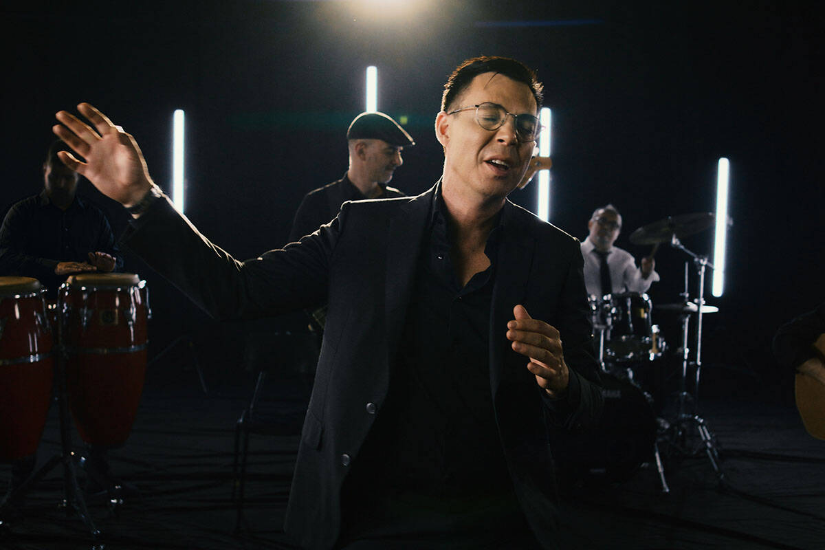 Željko Vasić koncert Sava Centar promocija (8).jpg