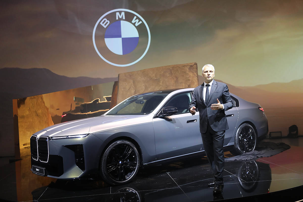 nova serija BMW X7 i BMW 5  (15).jpg